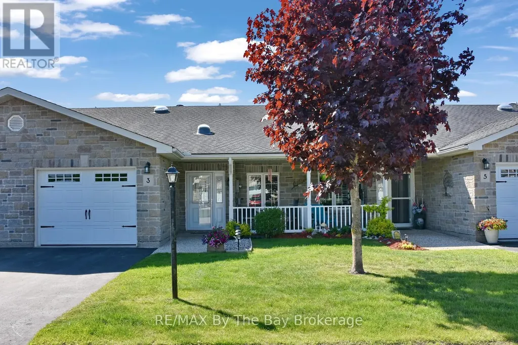 3 Garden Grove Crescent Wasaga Beach ON L9Z 0E6