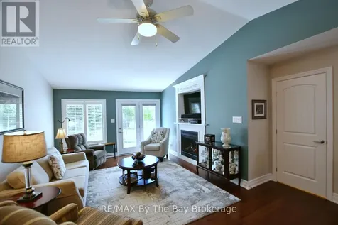 3 Garden Grove Crescent Wasaga Beach ON L9Z 0E6