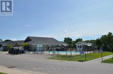 3 Garden Grove Crescent Wasaga Beach ON L9Z 0E6
