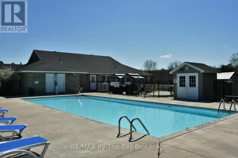3 Garden Grove Crescent Wasaga Beach ON L9Z 0E6