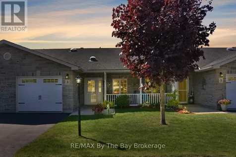3 Garden Grove Crescent Wasaga Beach ON L9Z 0E6