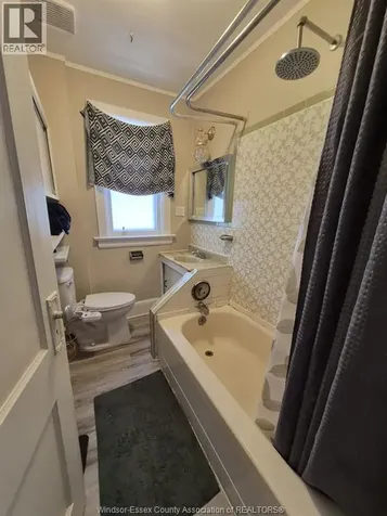 238 Belleview Avenue Windsor ON N8Y 2V9