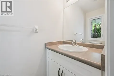 86 Upper Mercer Street Kitchener ON N2A 4N1