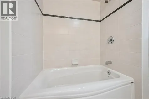 86 Upper Mercer Street Kitchener ON N2A 4N1