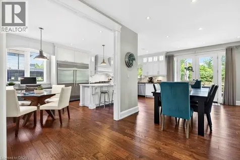2470 Applewood Drive Oakville ON L6L 1V9