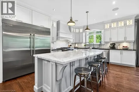 2470 Applewood Drive Oakville ON L6L 1V9