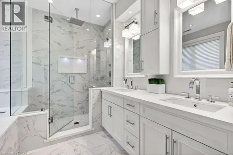 2470 Applewood Drive Oakville ON L6L 1V9