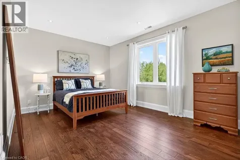 2470 Applewood Drive Oakville ON L6L 1V9