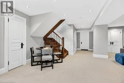 2470 Applewood Drive Oakville ON L6L 1V9