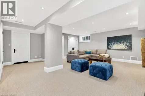2470 Applewood Drive Oakville ON L6L 1V9