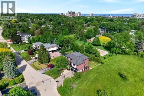 2470 Applewood Drive Oakville ON L6L 1V9