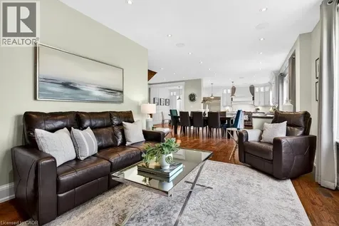 2470 Applewood Drive Oakville ON L6L 1V9