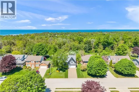 912 Parkwood Drive Port Elgin ON N0H 2C2