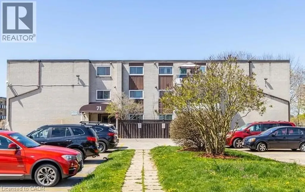 71 Vanier Drive Kitchener ON N2C 1J4