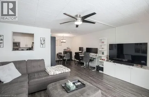 71 Vanier Drive Kitchener ON N2C 1J4