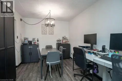 71 Vanier Drive Kitchener ON N2C 1J4