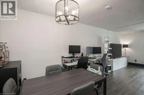 71 Vanier Drive Kitchener ON N2C 1J4