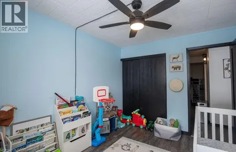 71 Vanier Drive Kitchener ON N2C 1J4