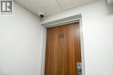 71 Vanier Drive Kitchener ON N2C 1J4
