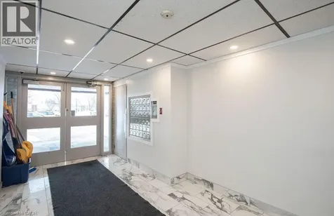 71 Vanier Drive Kitchener ON N2C 1J4