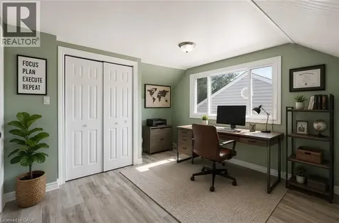 53 Dalhousie Avenue Hamilton ON L8L 3J4