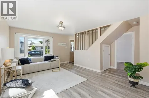 53 Dalhousie Avenue Hamilton ON L8L 3J4