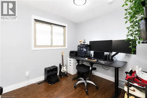 103 Mcanulty Boulevard Hamilton ON L8H 3H3