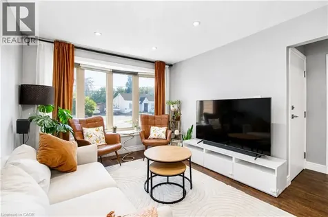 103 Mcanulty Boulevard Hamilton ON L8H 3H3