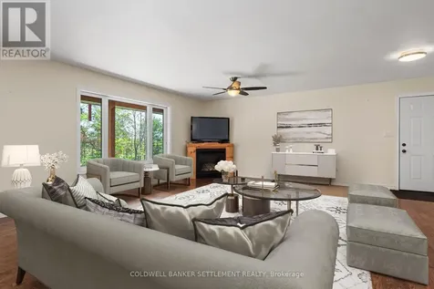 15 Redpath Lane Rideau Lakes ON K0G 1E0