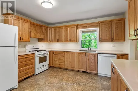 15 Redpath Lane Rideau Lakes ON K0G 1E0