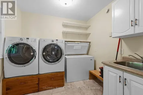 15 Redpath Lane Rideau Lakes ON K0G 1E0