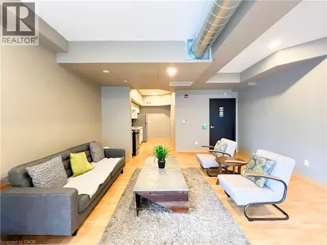 690 King Street West Kitchener ON N2G 0B9
