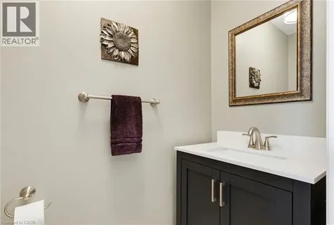 2485 Newcastle Crescent Oakville ON L6M 4P3