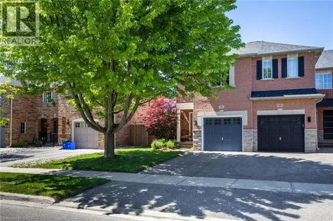 2485 Newcastle Crescent Oakville ON L6M 4P3