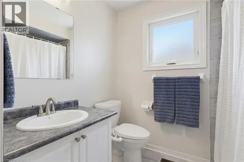 2485 Newcastle Crescent Oakville ON L6M 4P3