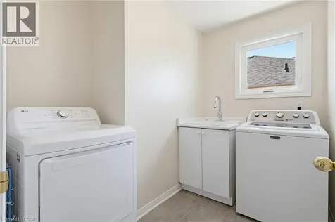 2485 Newcastle Crescent Oakville ON L6M 4P3