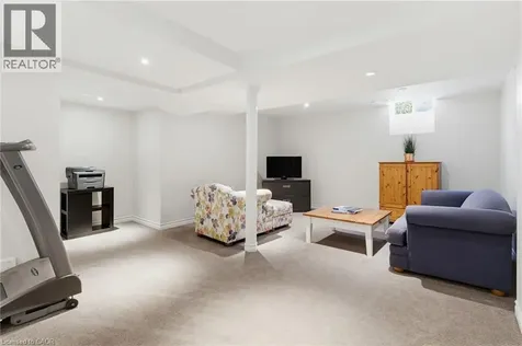 2485 Newcastle Crescent Oakville ON L6M 4P3