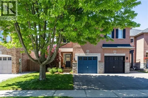 2485 Newcastle Crescent Oakville ON L6M 4P3