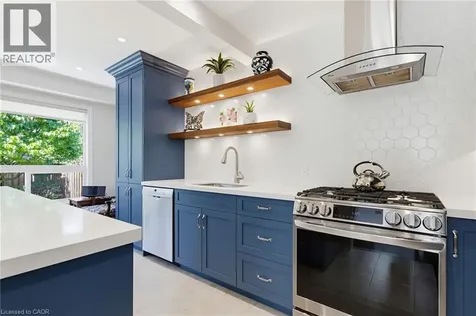 2485 Newcastle Crescent Oakville ON L6M 4P3