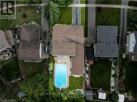 60 Woodlawn Avenue Brantford ON N3V 1B3