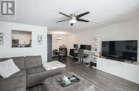 71 Vanier Drive Kitchener ON N2C 1J4