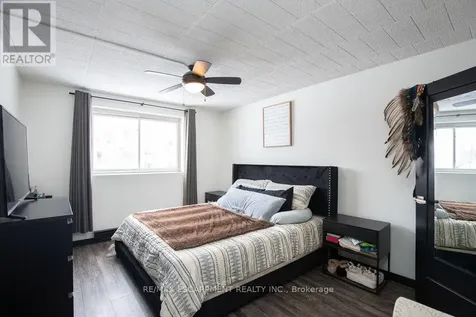 71 Vanier Drive Kitchener ON N2C 1J4