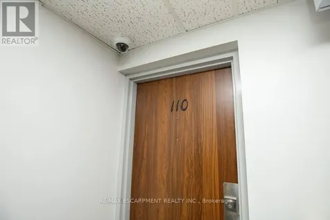 71 Vanier Drive Kitchener ON N2C 1J4