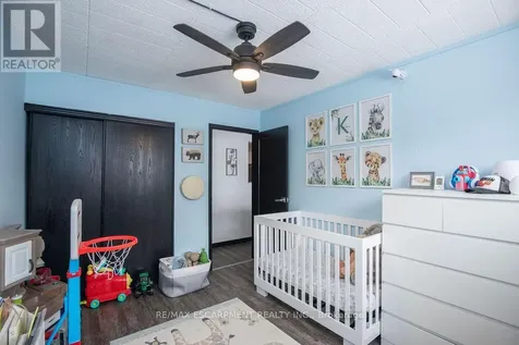 71 Vanier Drive Kitchener ON N2C 1J4