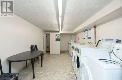 71 Vanier Drive Kitchener ON N2C 1J4