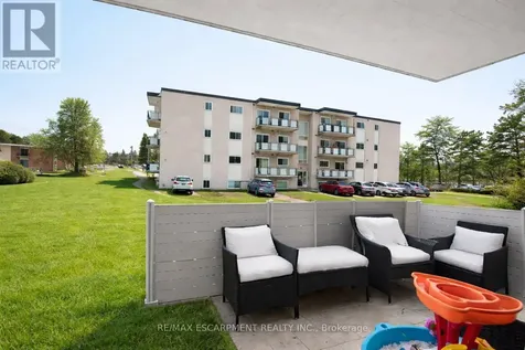 71 Vanier Drive Kitchener ON N2C 1J4