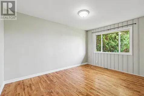 1308 Rustic Drive Ottawa ON K2C 2Y1