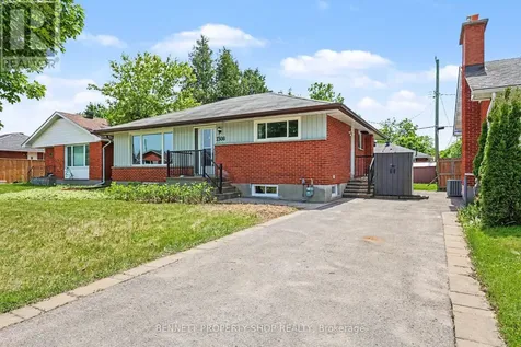 1308 Rustic Drive Ottawa ON K2C 2Y1