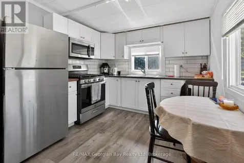 24 Lakeshore Road Midland ON L4R 0B8