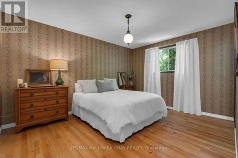 3724 Whitecap Drive Innisfil ON L9S 2L4